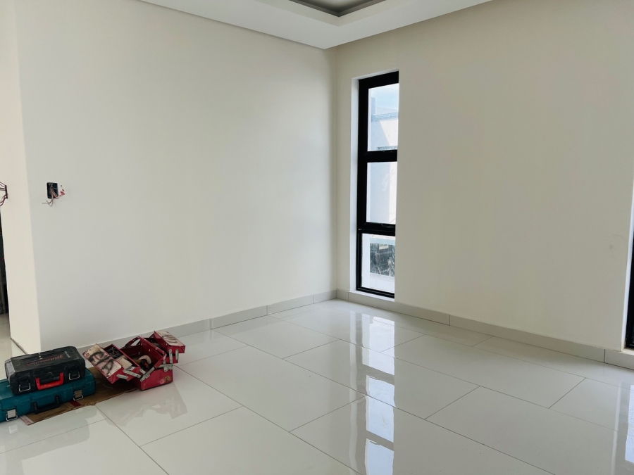  Bedroom Property for Sale in Sandown Western Cape